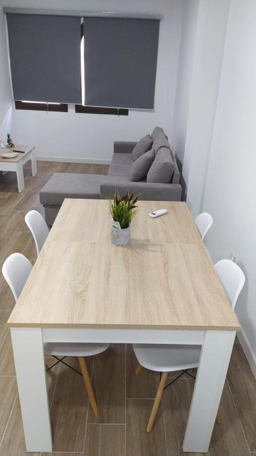 Apartamentos Marmoles Centro Малага Екстериор снимка