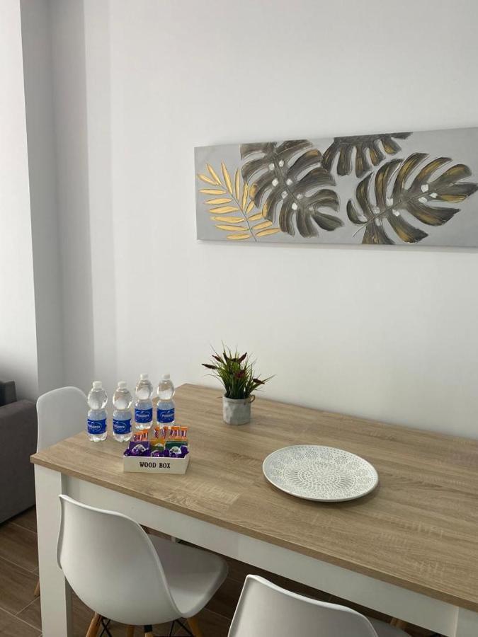 Apartamentos Marmoles Centro Малага Екстериор снимка