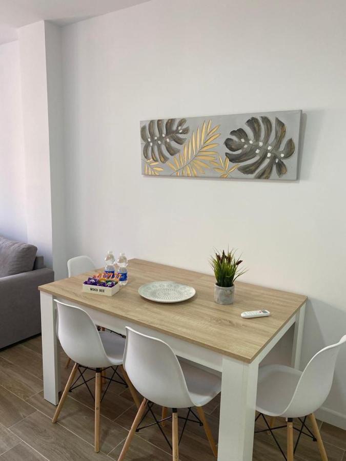Apartamentos Marmoles Centro Малага Екстериор снимка