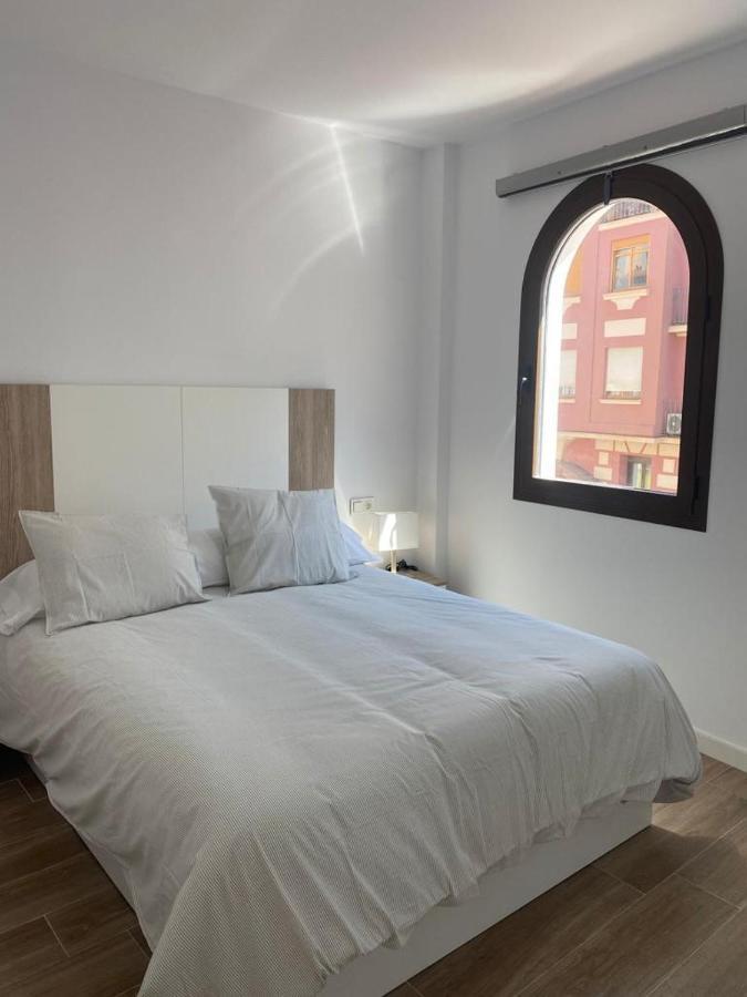 Apartamentos Marmoles Centro Малага Екстериор снимка
