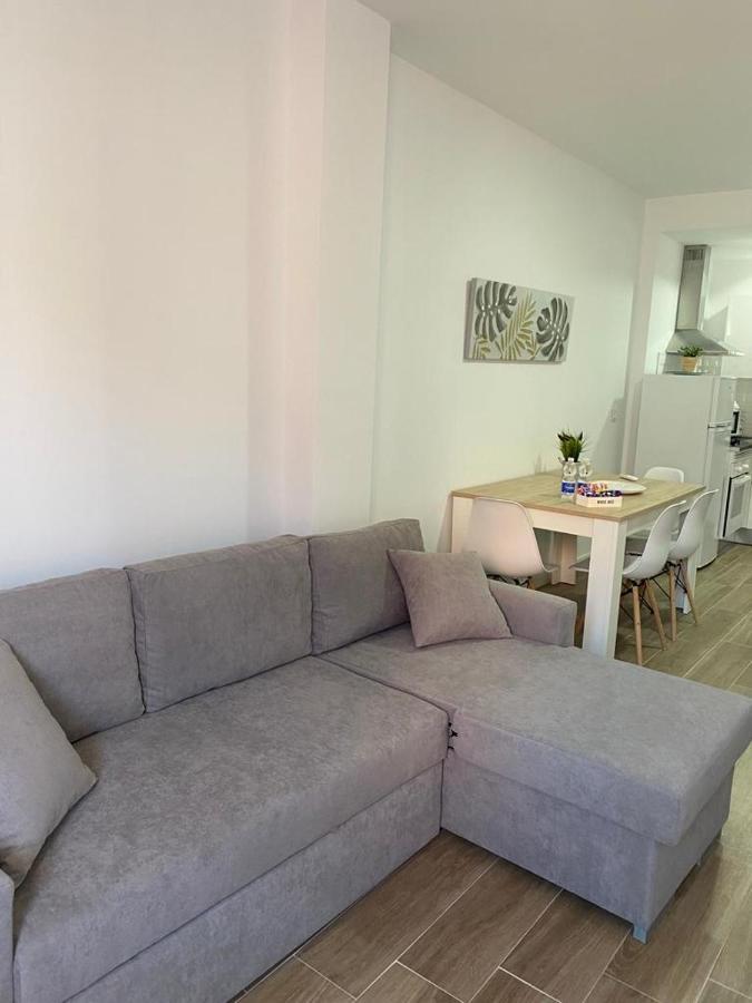 Apartamentos Marmoles Centro Малага Екстериор снимка